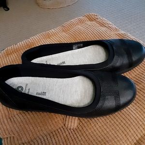 Clark's Cloudstepper Women's Flats 8-1/2 U.S.